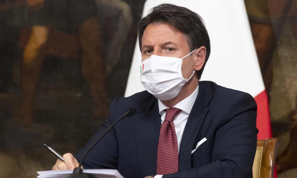 Ιταλία: Ελεύθερη πτώση της δημοτικότητας της κυβέρνηση του Κόντε εν μέσω πανδημίας